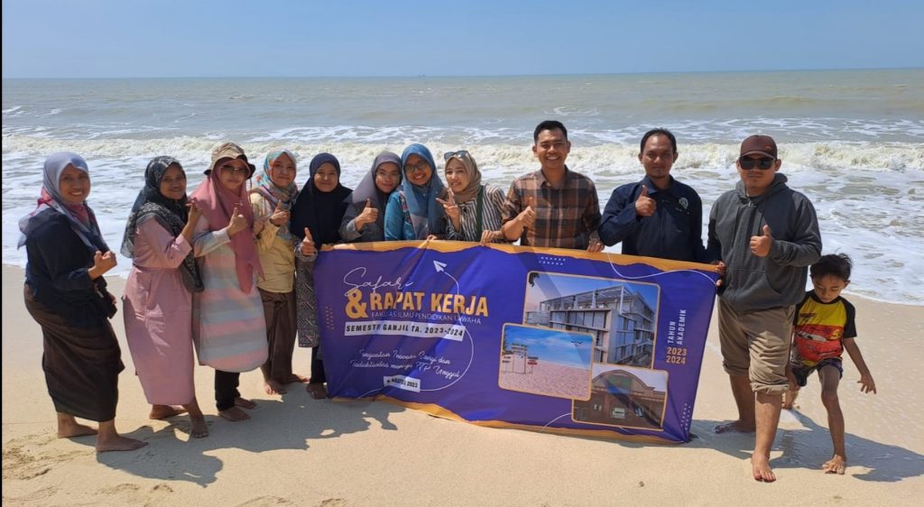 RAPAT KERJA FAKULTAS ILMU PENDIDIKAN UNWAHA: “Penguatan Inovasi, Sinergi dan Produktivitas menuju FIP Unggul”